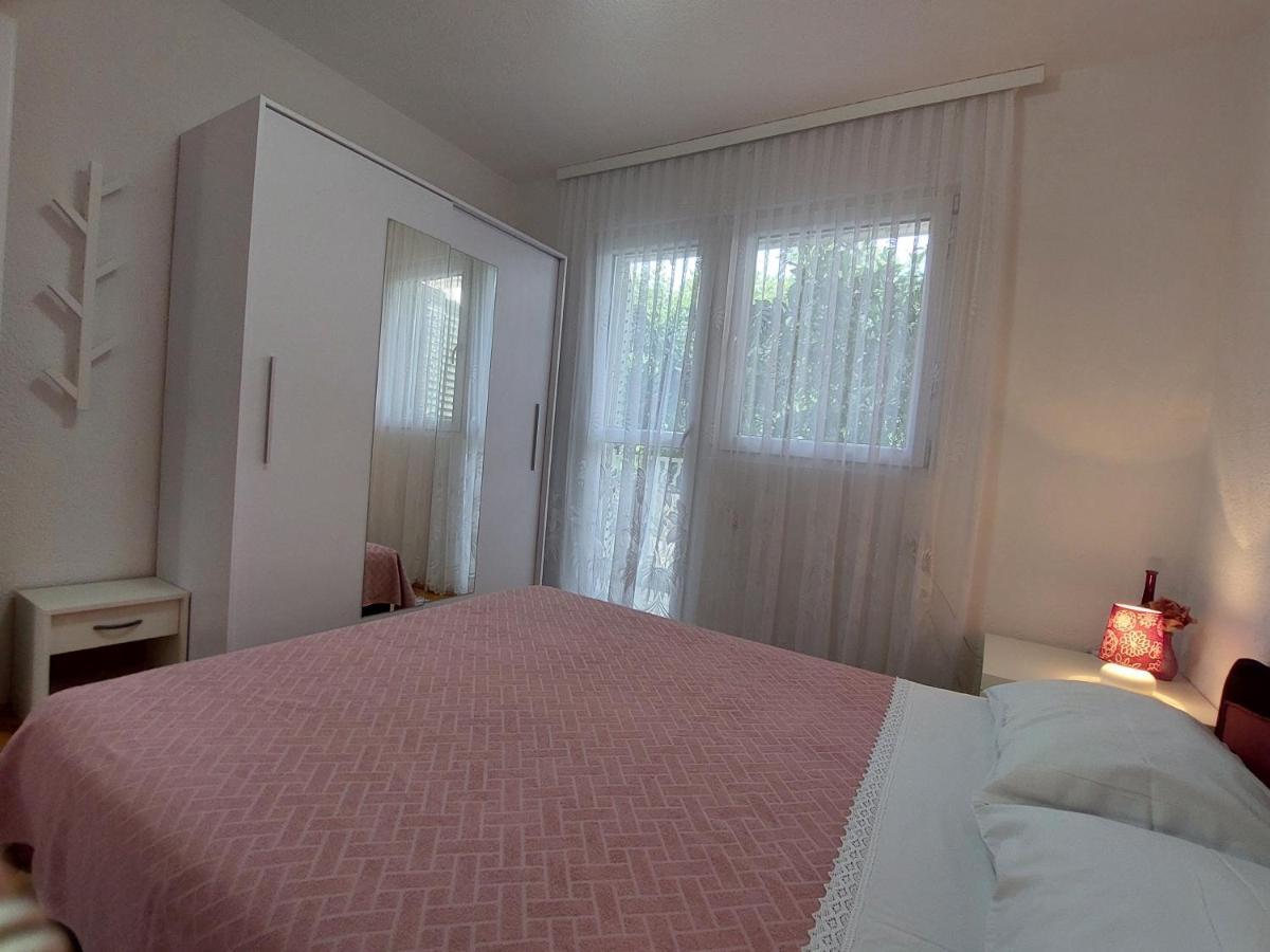 Apartment Emili مارينا المظهر الخارجي الصورة