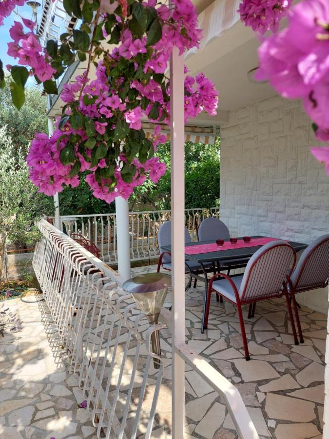 Apartment Emili مارينا المظهر الخارجي الصورة