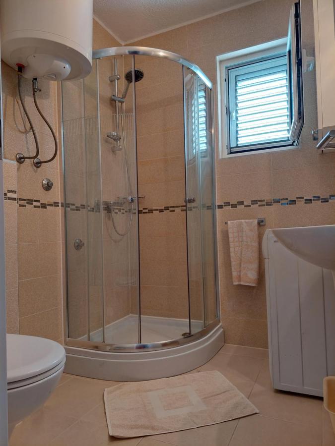 Apartment Emili مارينا المظهر الخارجي الصورة