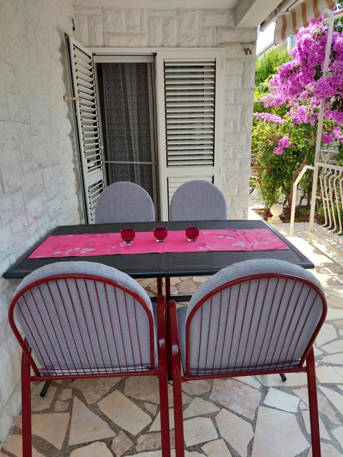 Apartment Emili مارينا المظهر الخارجي الصورة